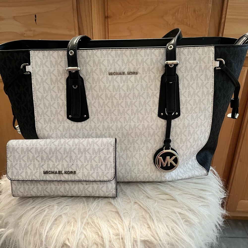 Michael Kors purse and wallet